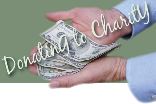women give money to pay it forward