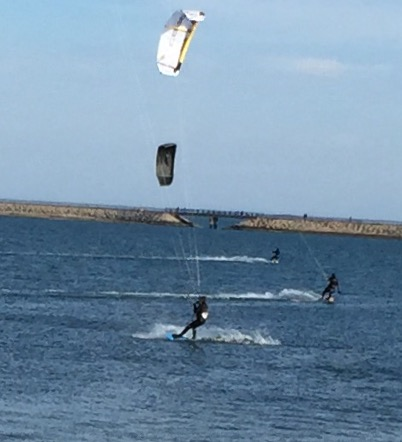 kite surfing